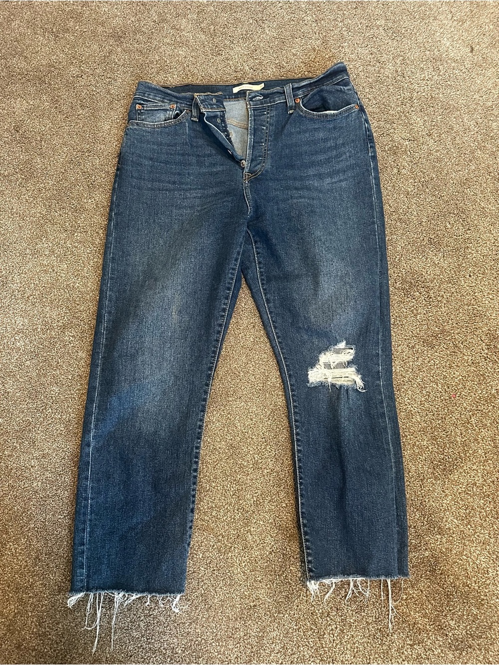 Levi’s Wedgie Straight Dark Wash Distressed Straight Leg Jeans